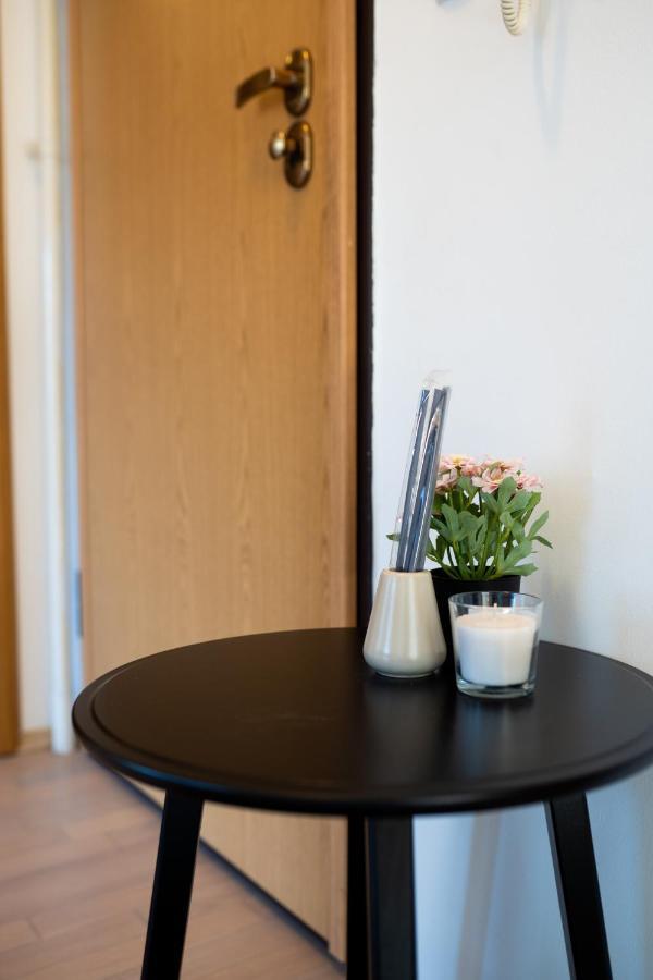 Super Petrova Apartment Zagabria Esterno foto